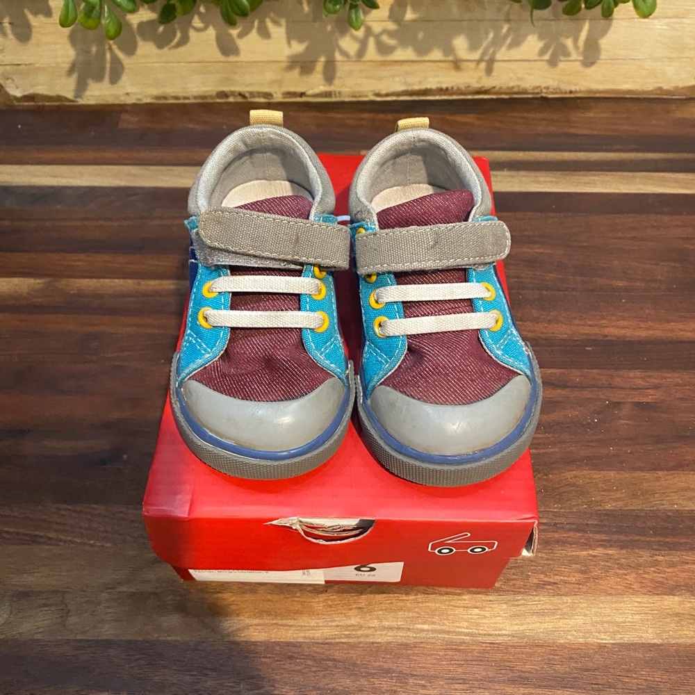 Toddler shoes